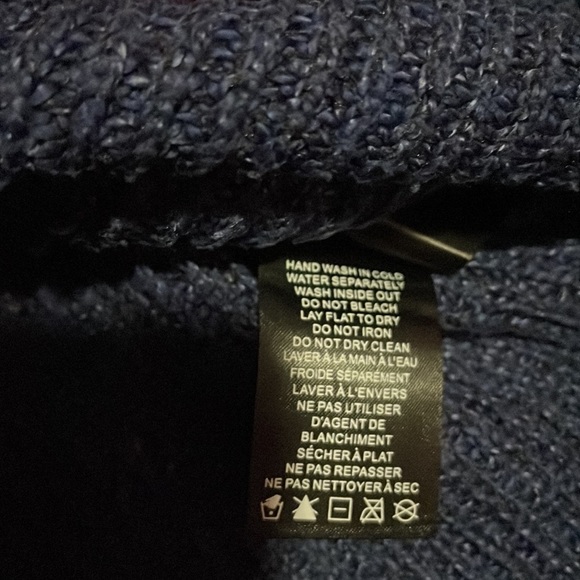 Navy blue women’s small turtleneck sweater. - Picture 3 of 3